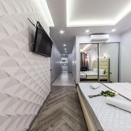 Gagarin Studio Apartment Odessa Luaran gambar