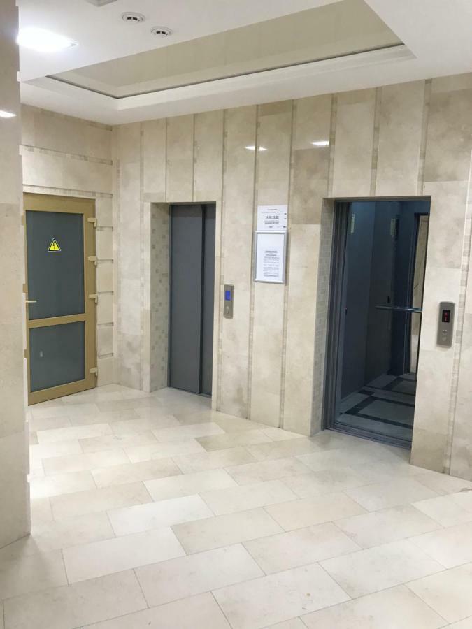 Gagarin Studio Apartment Odessa Luaran gambar