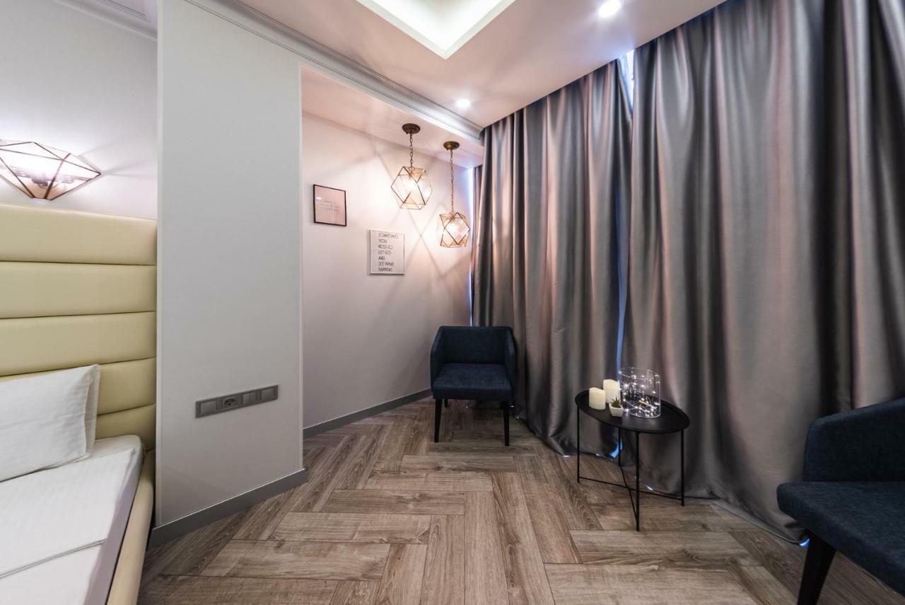 Gagarin Studio Apartment Odessa Luaran gambar