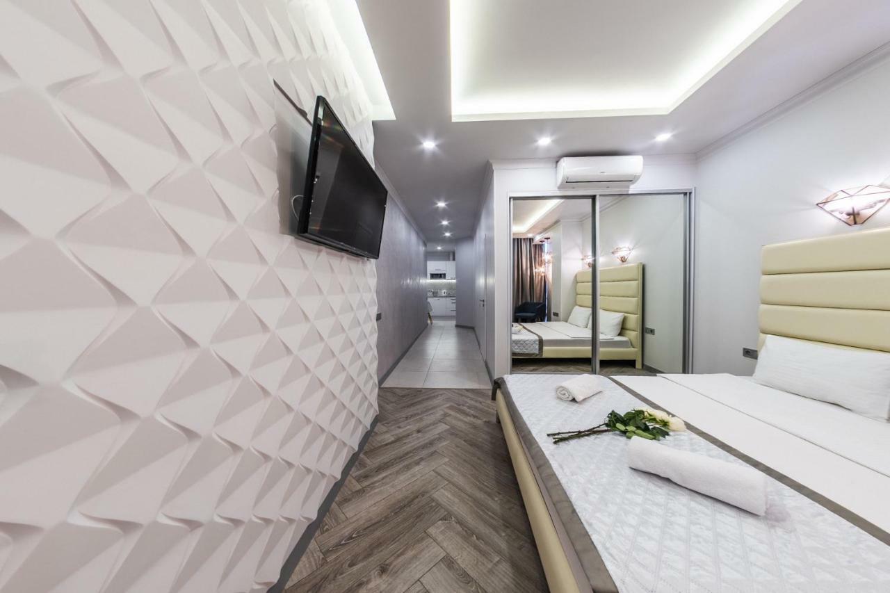 Gagarin Studio Apartment Odessa Luaran gambar