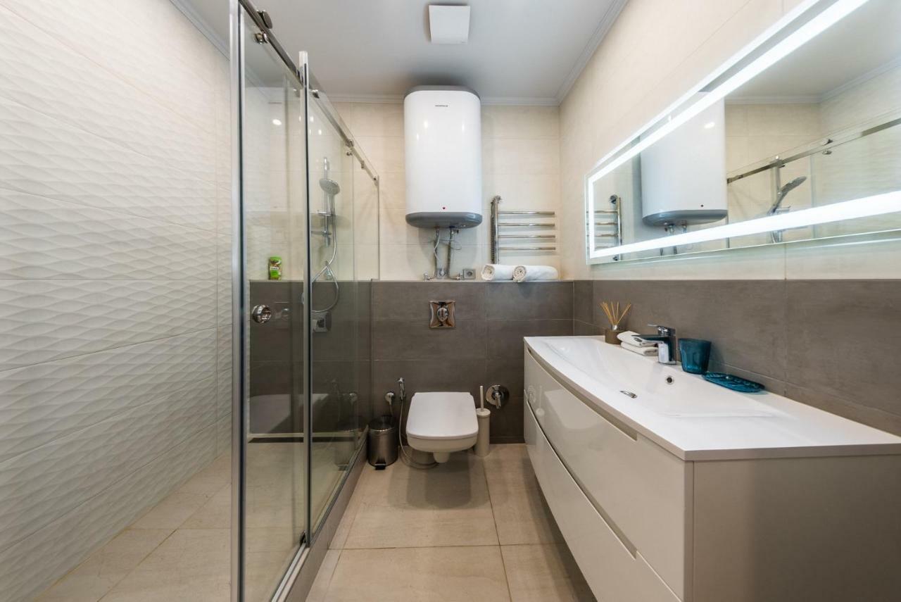 Gagarin Studio Apartment Odessa Luaran gambar