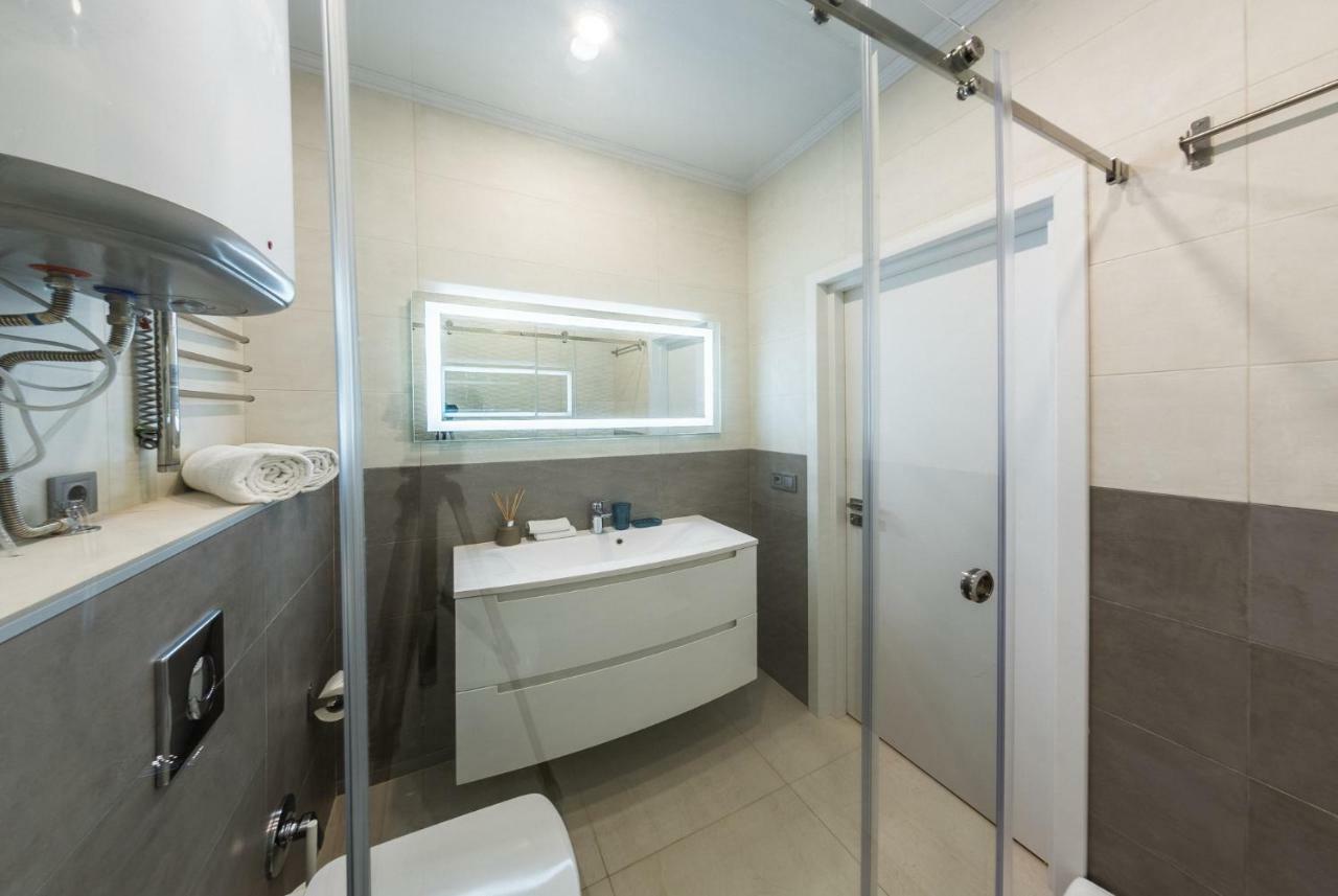 Gagarin Studio Apartment Odessa Luaran gambar